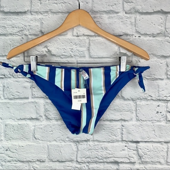 Altar’d State Reversible SideTie Bikini Bottom L NWT - Picture 2 of 7